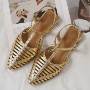 Flat shoes