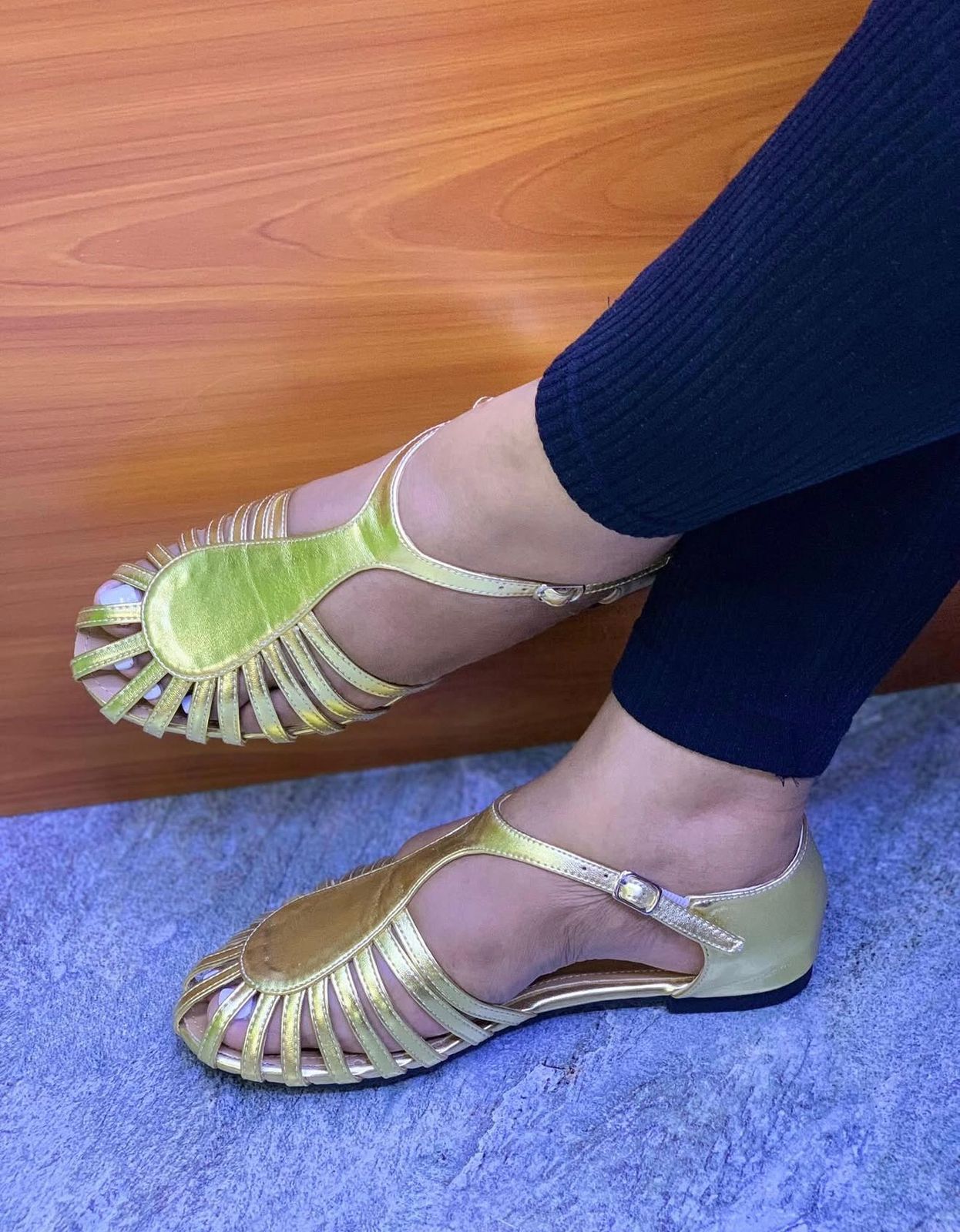 Flat shoes - Image 3